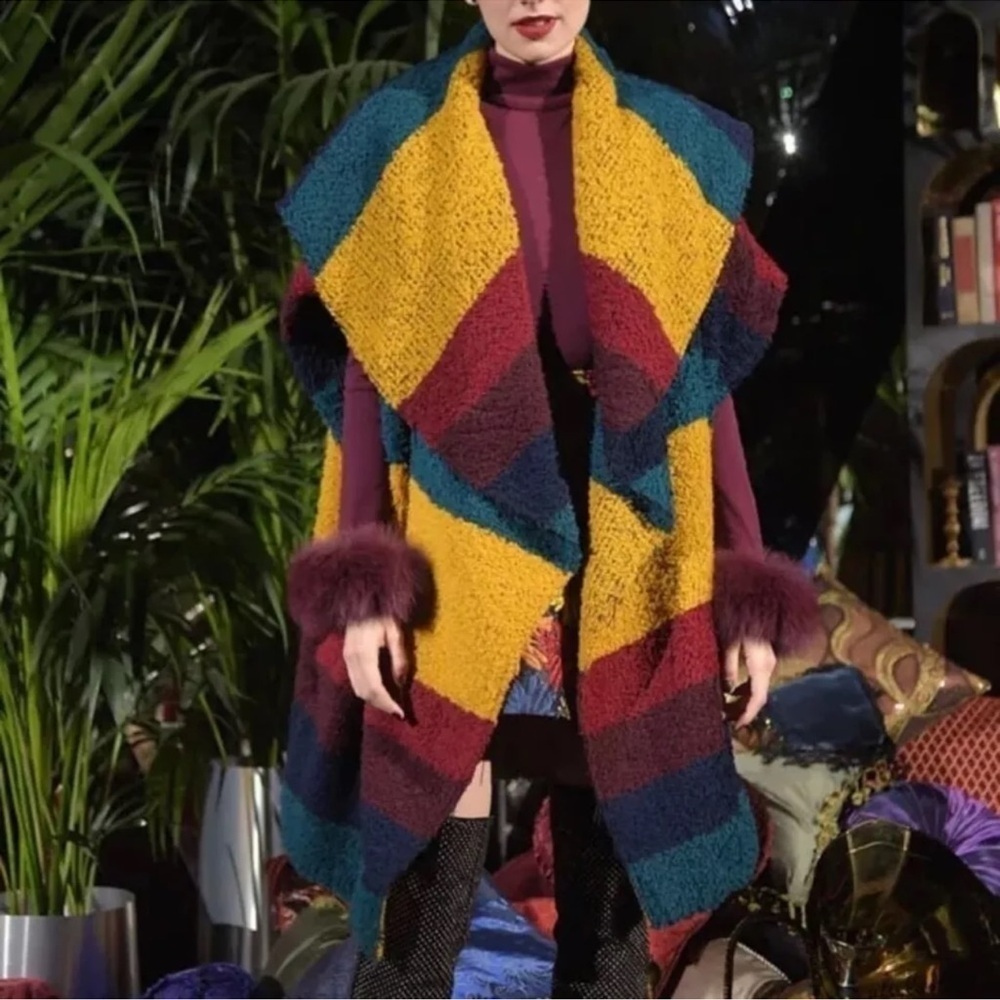 Alice + Olivia Muriel Striped Oversized Shawl in Multicolored M/L - Picture 8 of 14